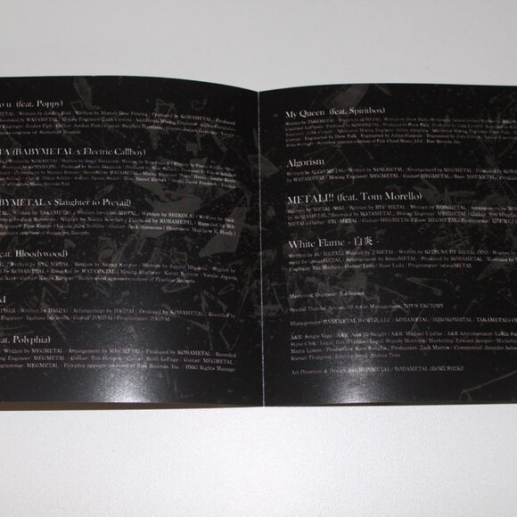 Babymetal Metal Forth CD & Signed Art Print Autographed Insert Card Sealed NEW - Picture 3 of 3